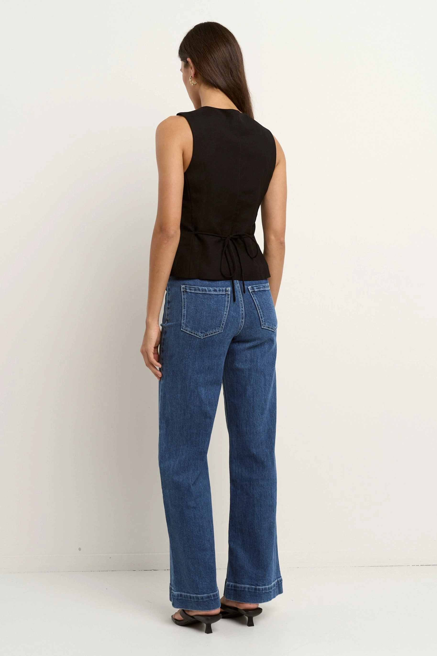 Infusion Black Linen Viscose Sleeveless Vest all - terrain