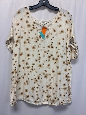 Yoga class Top Short Sleeve By Maurices In Cream, Size: Xxl