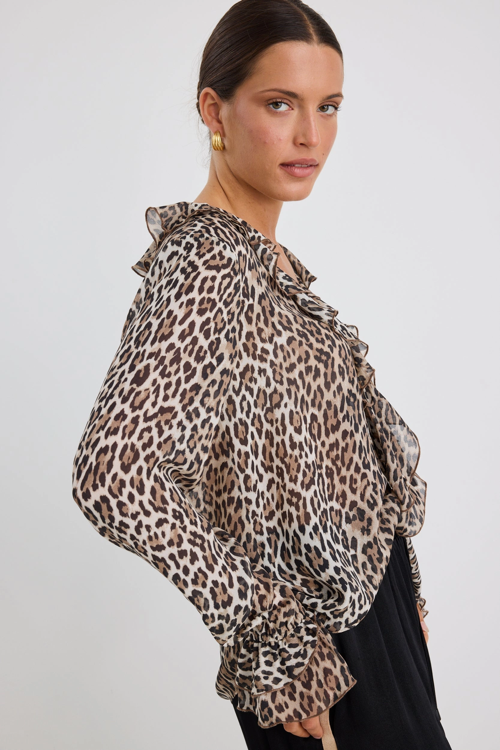 DoubleStitchedHem Bohemian Leopard Georgette LS Frill Front Top