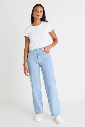 Essential Wear Quick Comfort Lilah Light Blue High Waist Relaxed Leg Jean