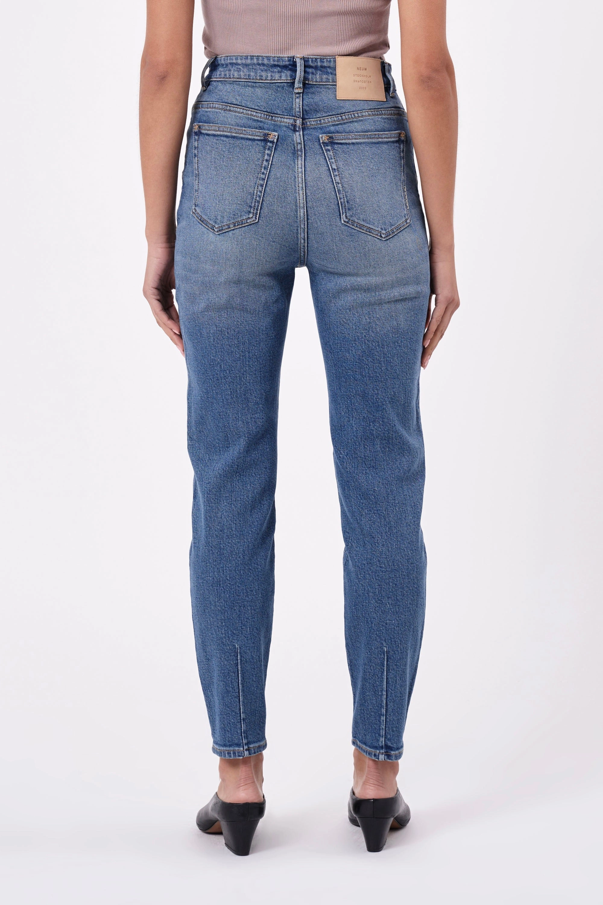 Casual Must-Have Lola Plato Denim Mom Jean