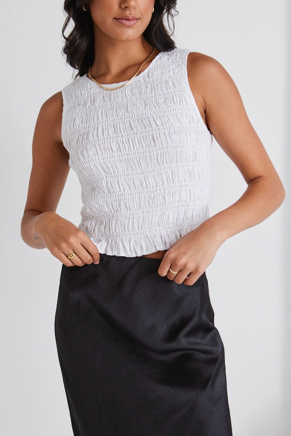 Lonely Ivory Linen Sleeveless Shell Top LowMaintenance VentilatedMeshPaneling