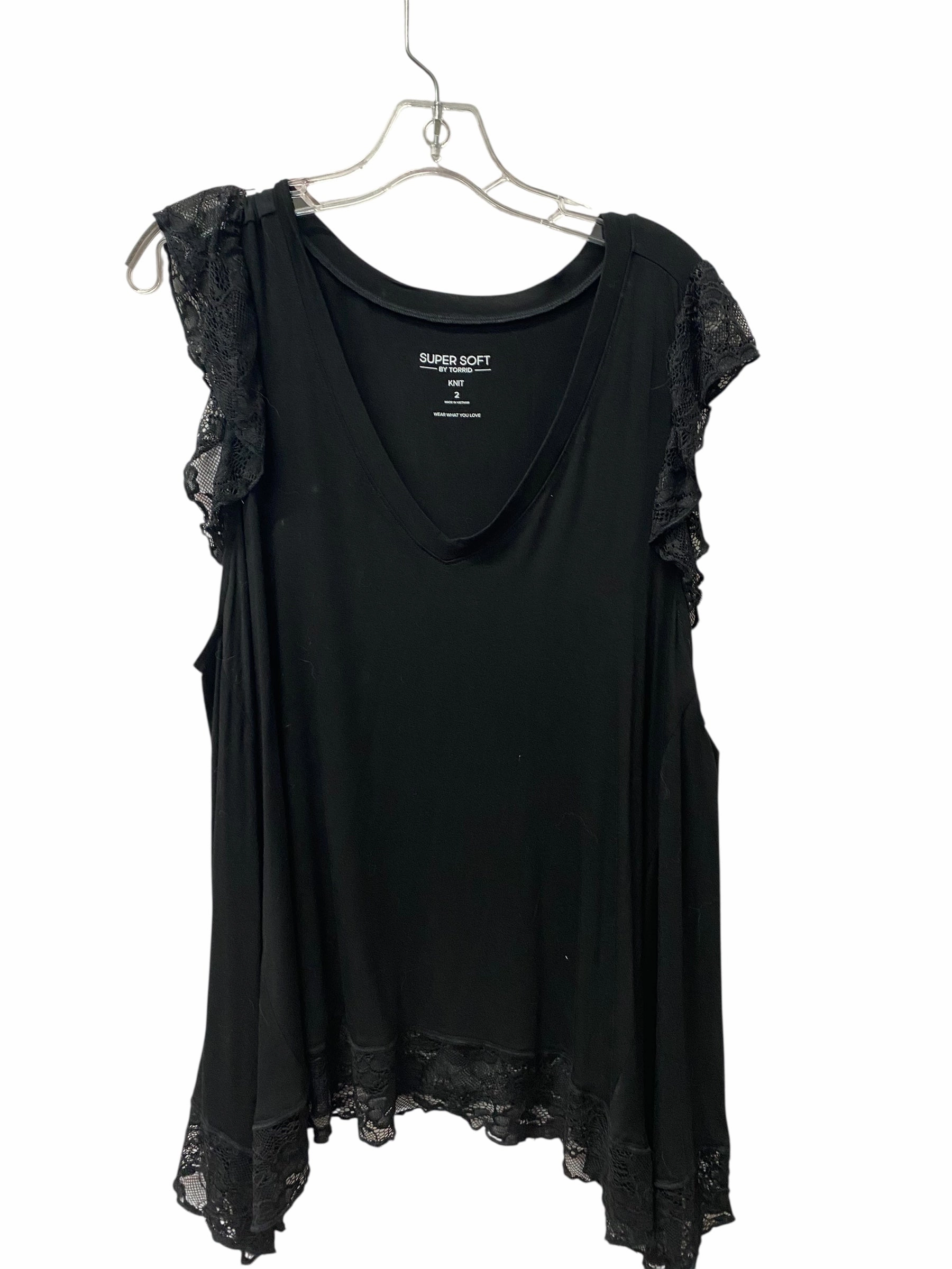 Bold Design Perfect for Any Outfit Top Ss By Torrid In Black, Size:2X