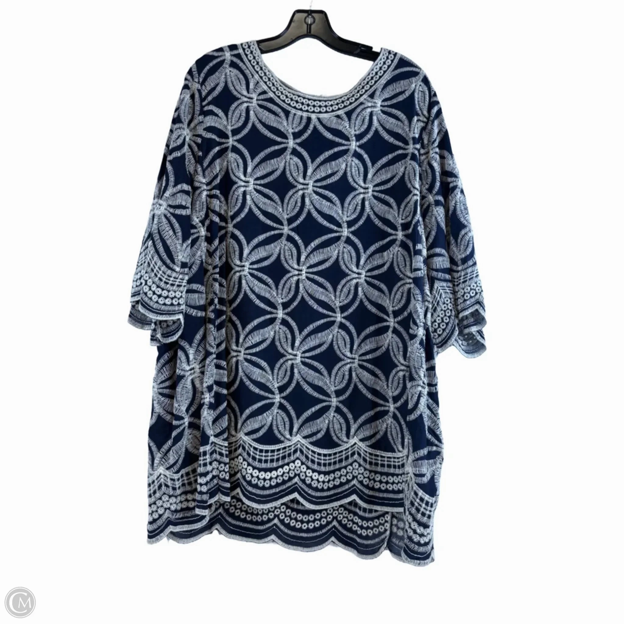 Top Short Sleeve By Solitaire In Blue & White, Size: 2x Easy Wear Look Active Trend Look