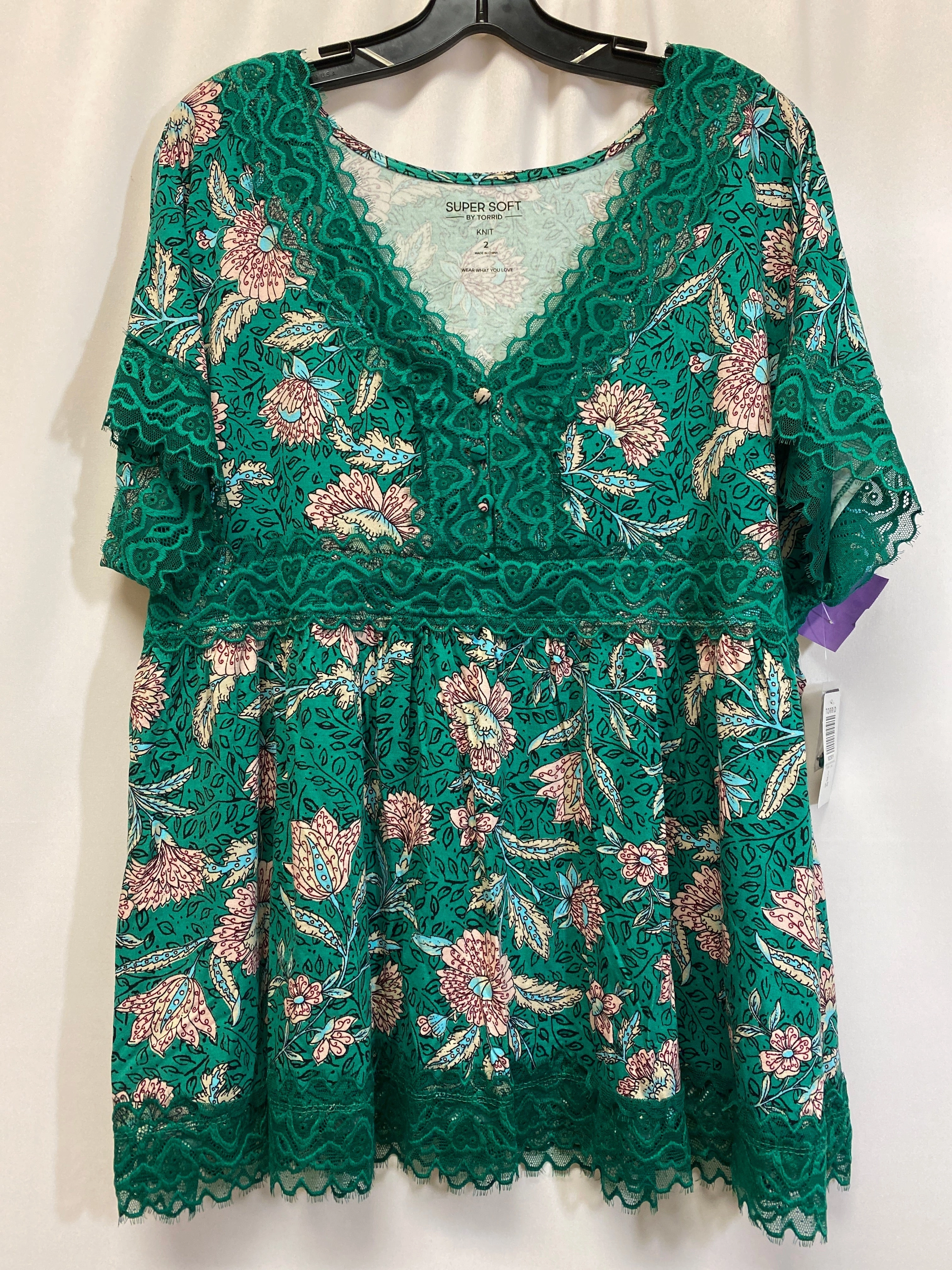 Layered Wear Green Top Short Sleeve Torrid, Size 2x
