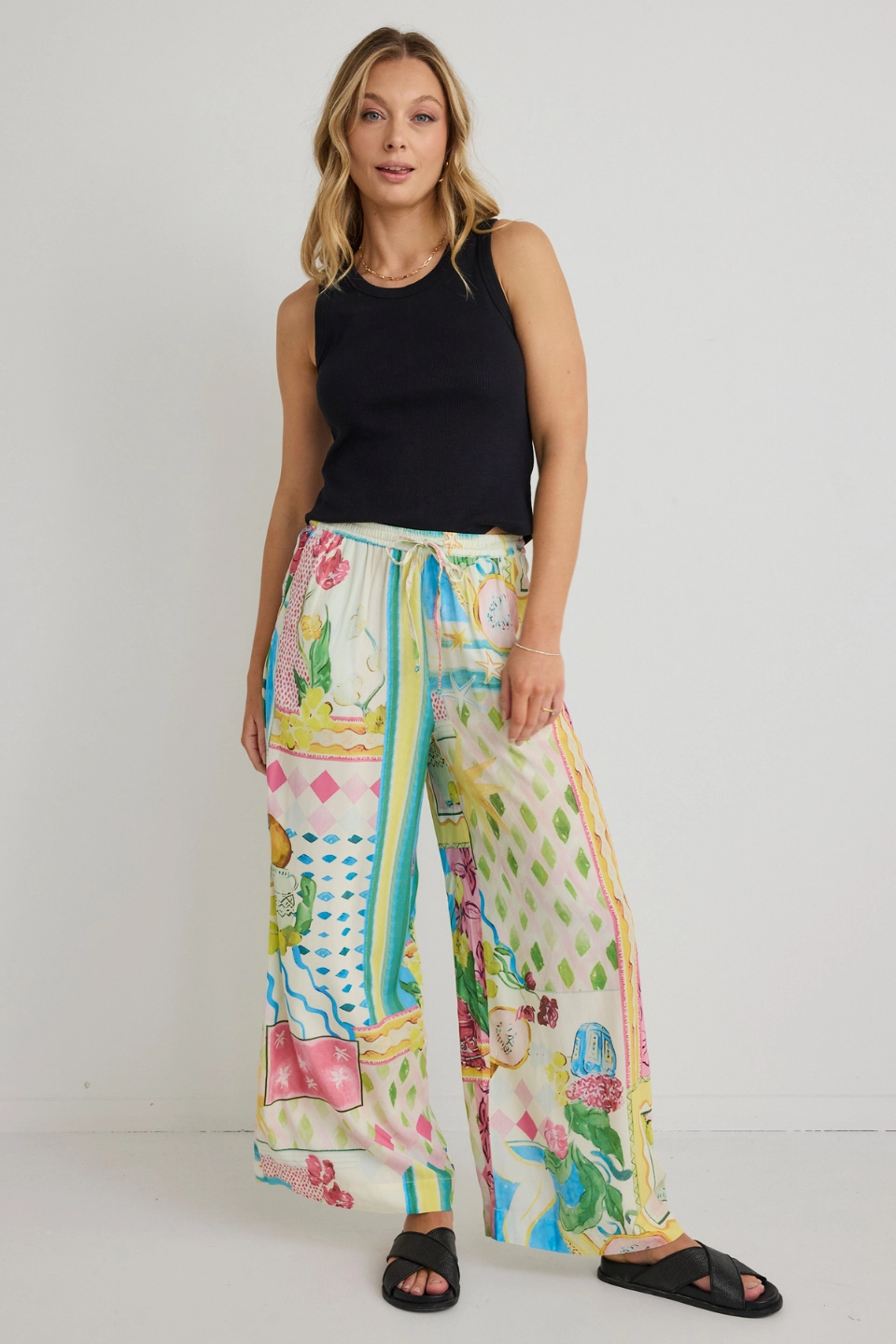TaglessComfort WindproofLayer Speculate Pink Holiday Print Wide Leg Pants