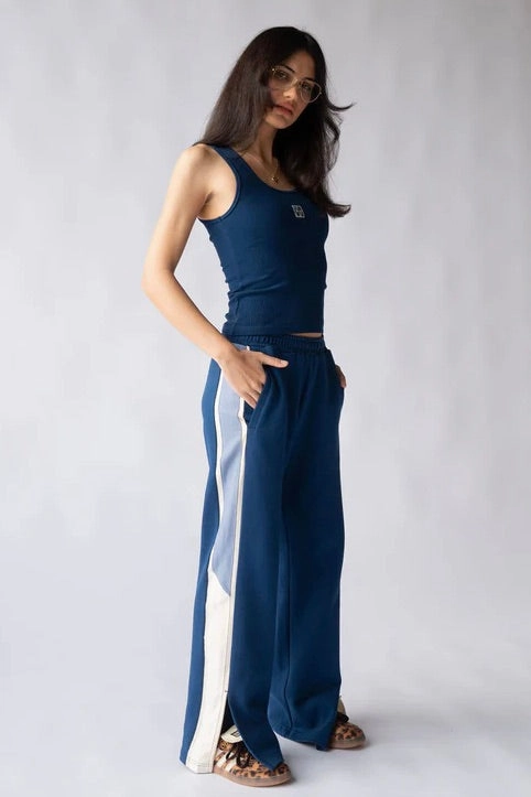 PolishedFinish Brushed Microfiber Surface Mio Estate Blue Tank