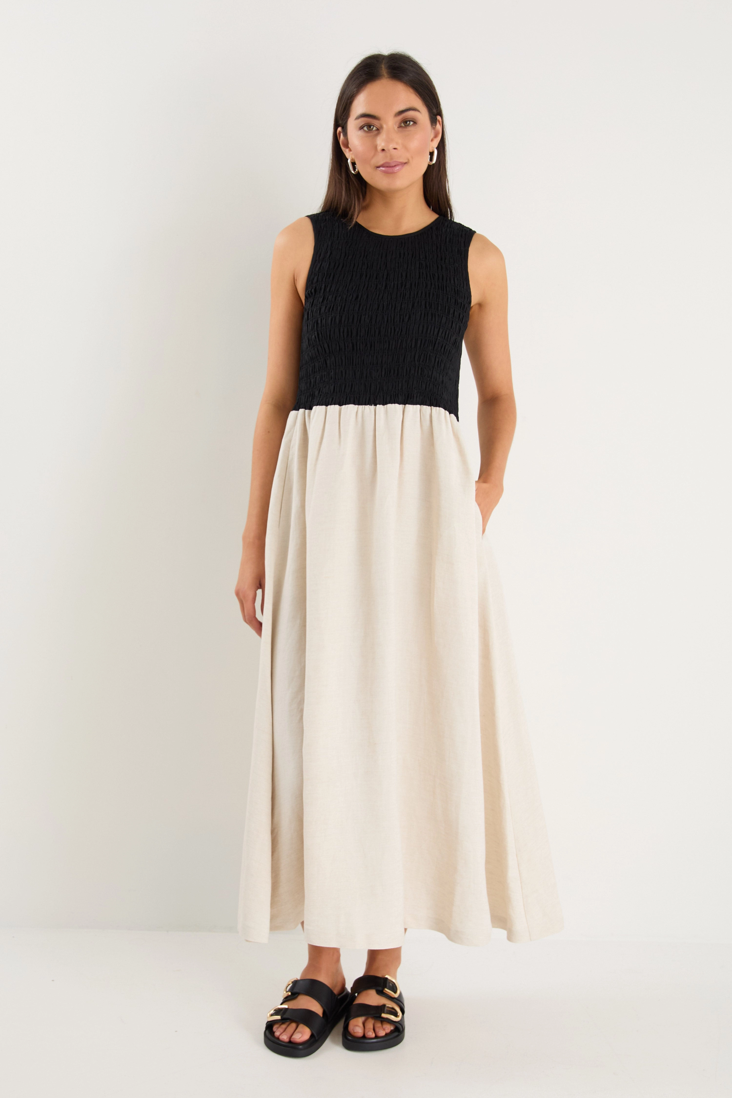 Comfy and Elegant Bryar Black Natural Linen Blend SS Shirred Bodice Midi Dress