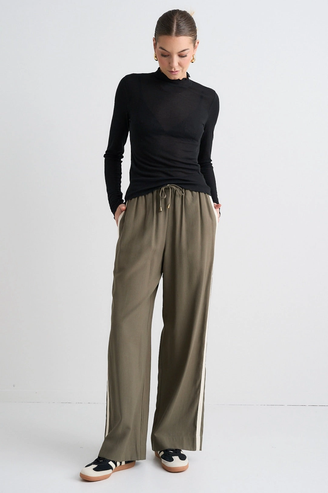 Lightweight Jacket Asher Black LS Lettuce Edge Knit Top