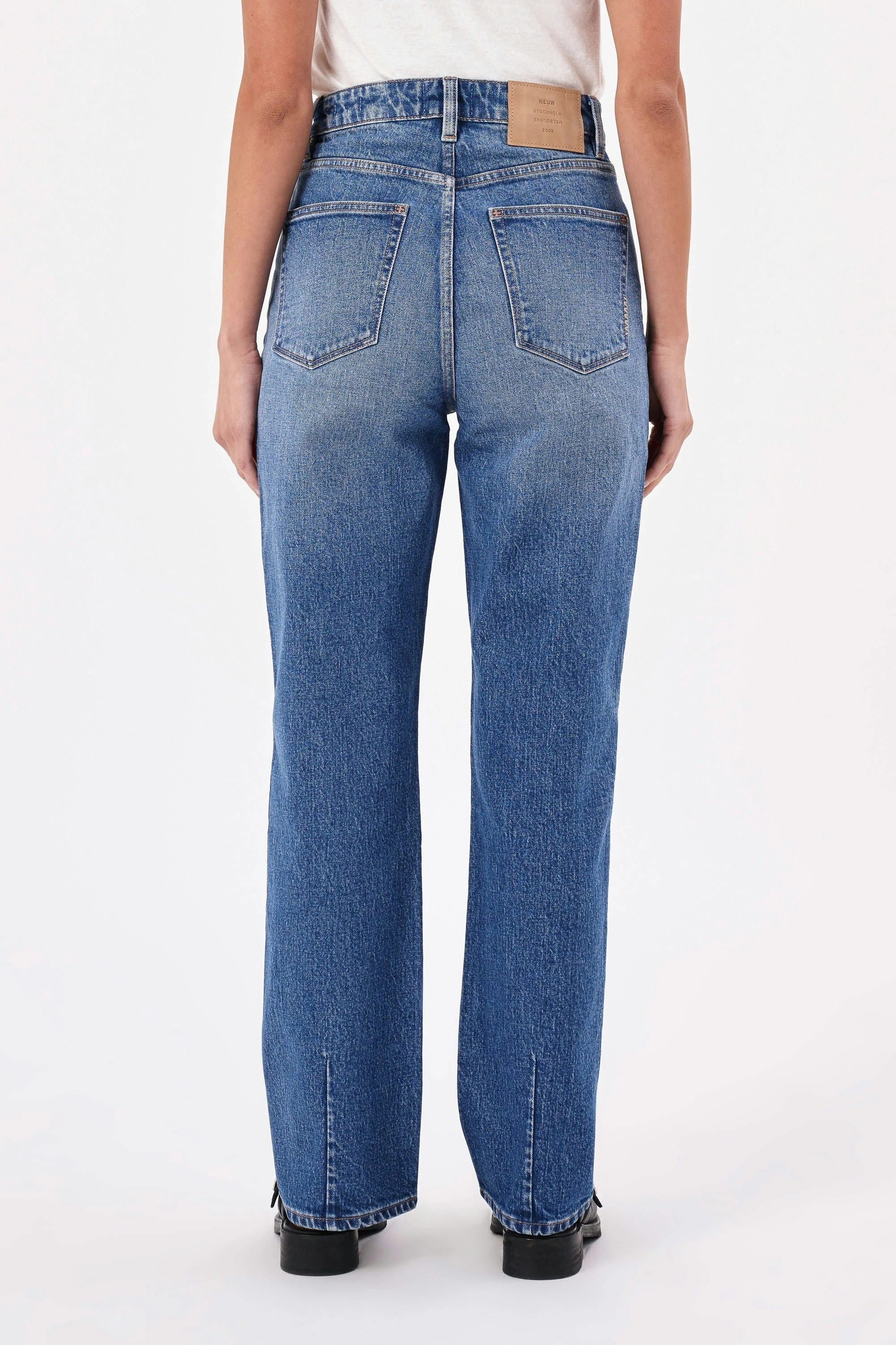 Lightweight Weave Nico Mid Vintage Indigo Straight Ode Jean