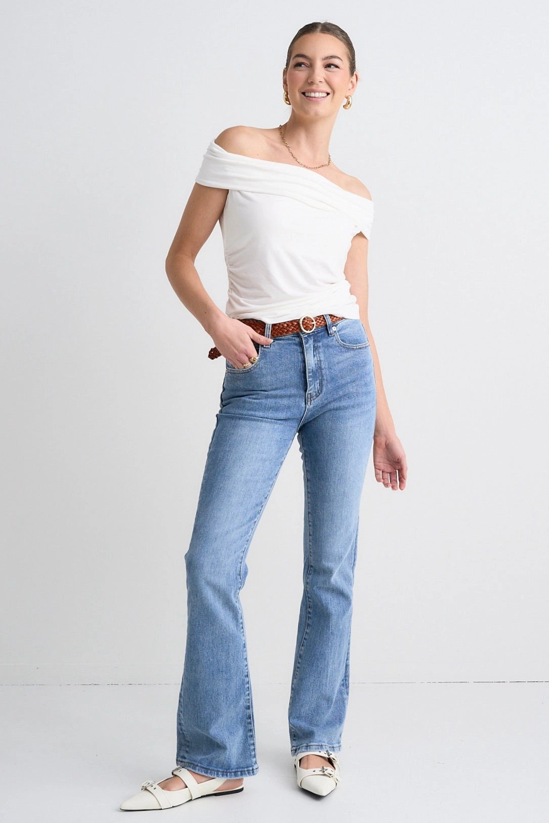 AirflowOptimized Design Water resistant coating Nightlife Ivory Stretch Off Shoulder Top