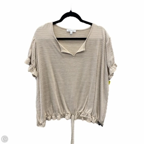 Top Short Sleeve By Daily Thread In Beige, Size: 3x Yoga class