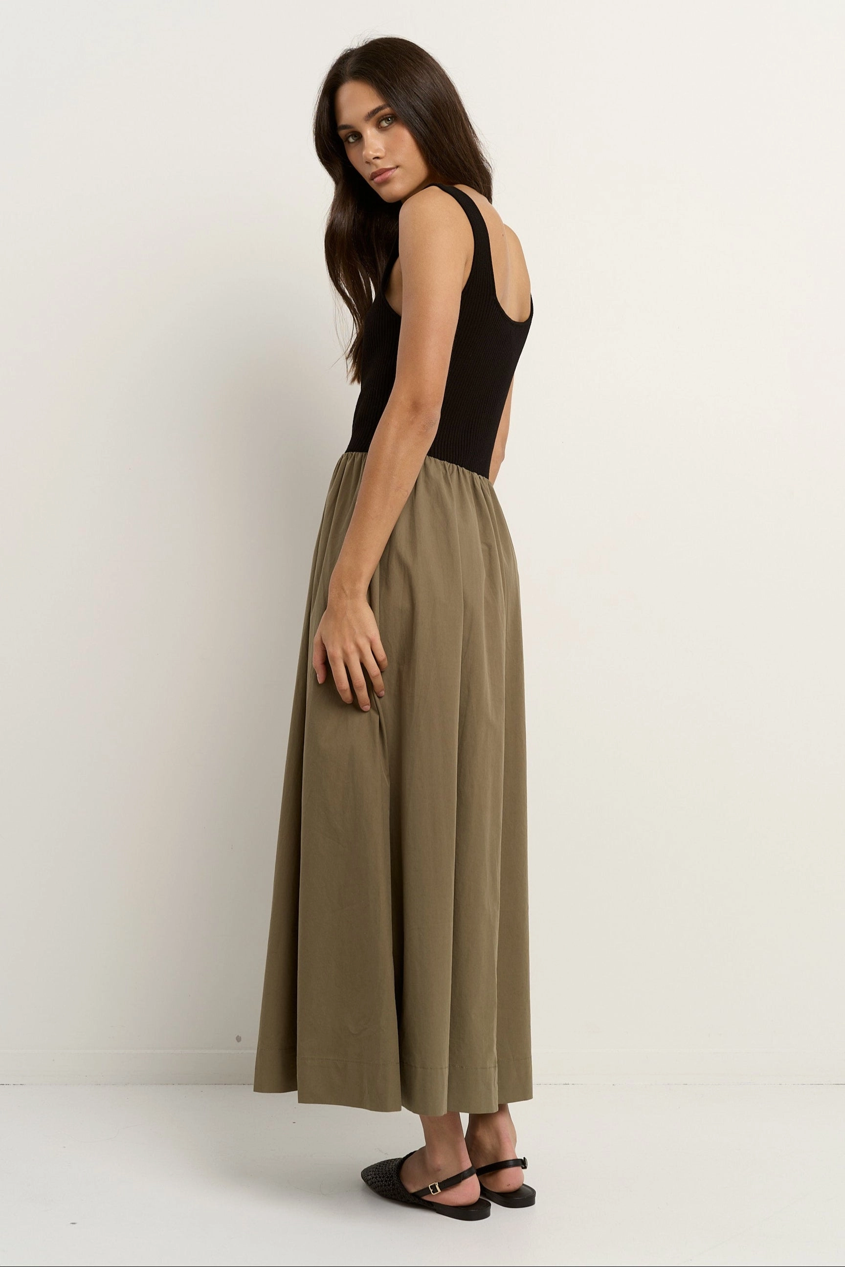 Obsidian Black and Khaki Square Neck Contrast Midi Dress Calm Outfit