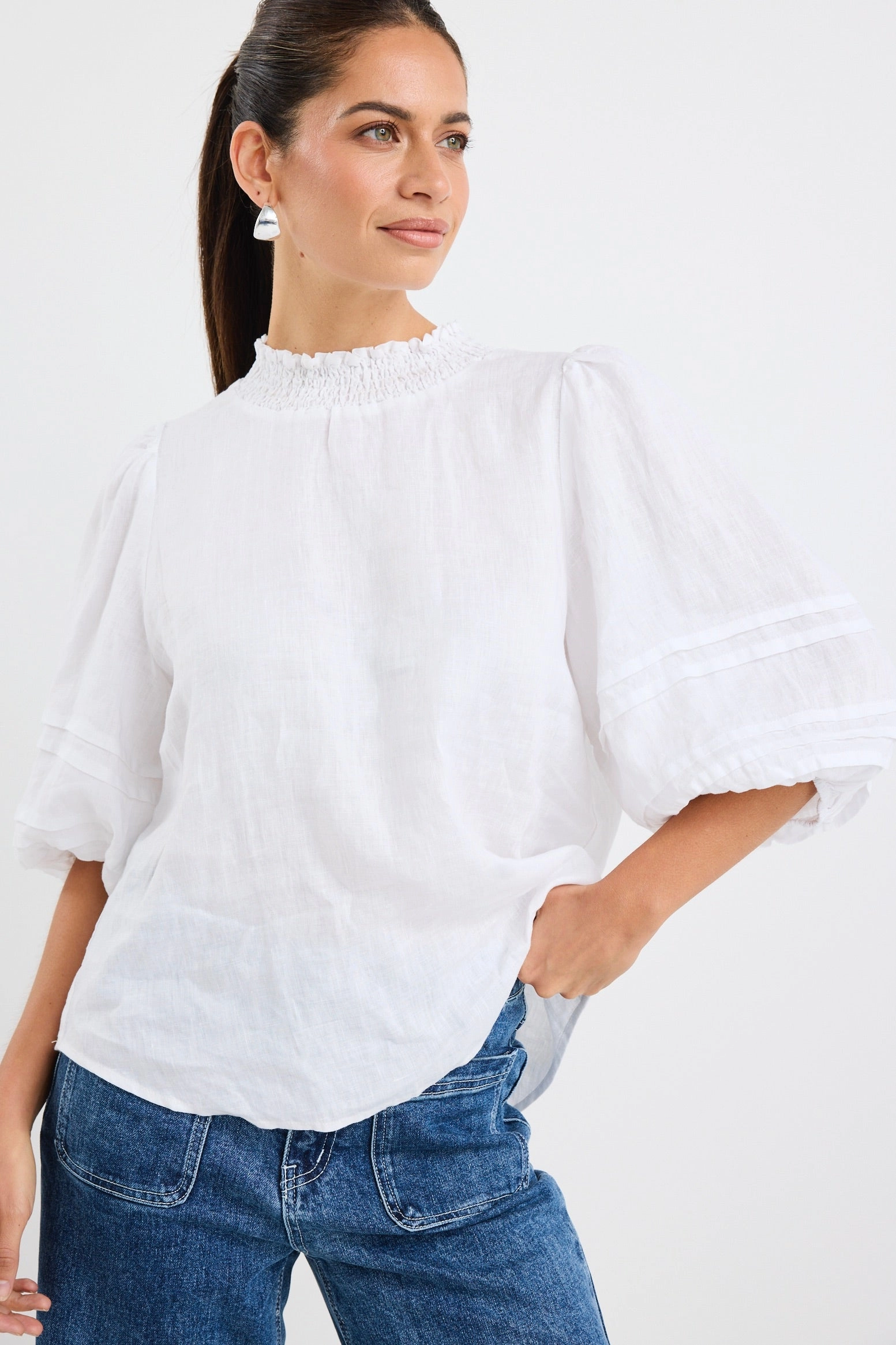 Thermoregulating Fabric Polished Ivory Linen High Neck Pleat Sleeve Top