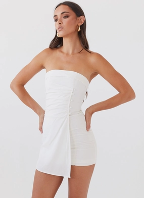 Lavinia Linen Tube Mini Dress - White Dreamy Presence