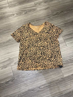 OdorResistant Cashmere combination Top Short Sleeve By Ava & Viv In Animal Print, Size: 1x