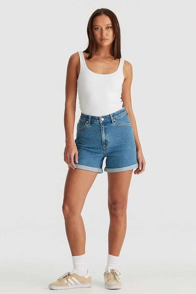 long-lasting quality Girlfriend Impulse Blue Denim Short