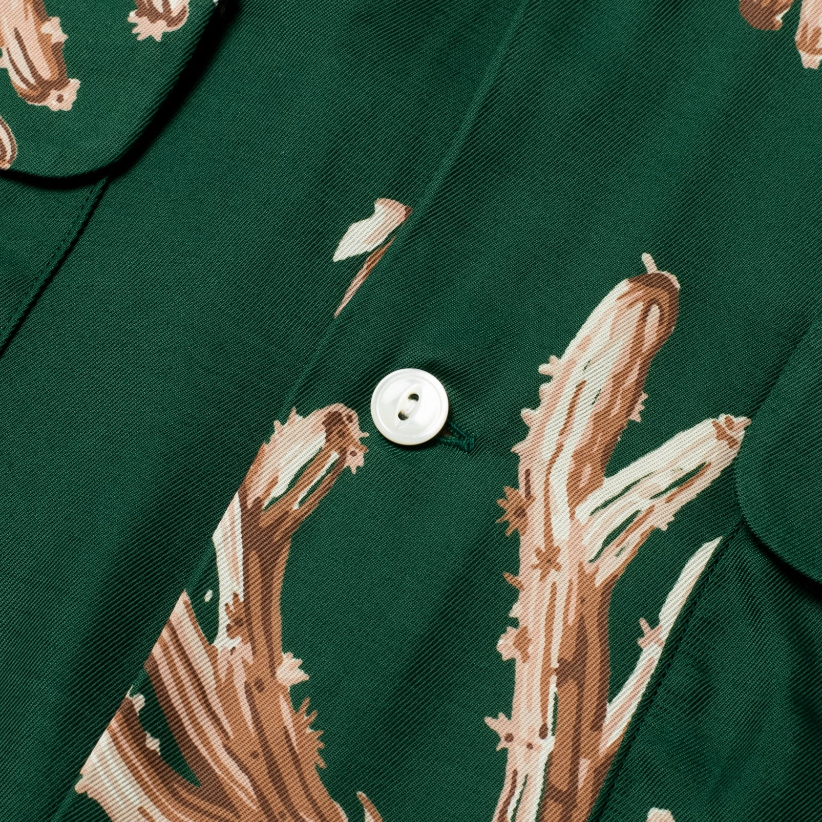 Timeless elegance Rayon Shirt Coral