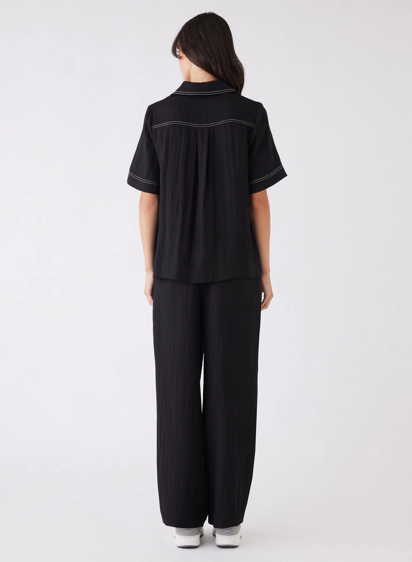 FourWay Stretch Rebound Black One Button Contrast Stitch SS Shirt