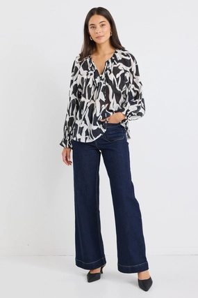 Casual Tank WrinkleResistant Refine Black Cream Squiggle Pintuck Front LS Top