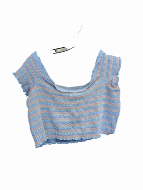 Top Short Sleeve By Forever 21 In Blue, Size: 1x Soft and Stylish Floral Pattern