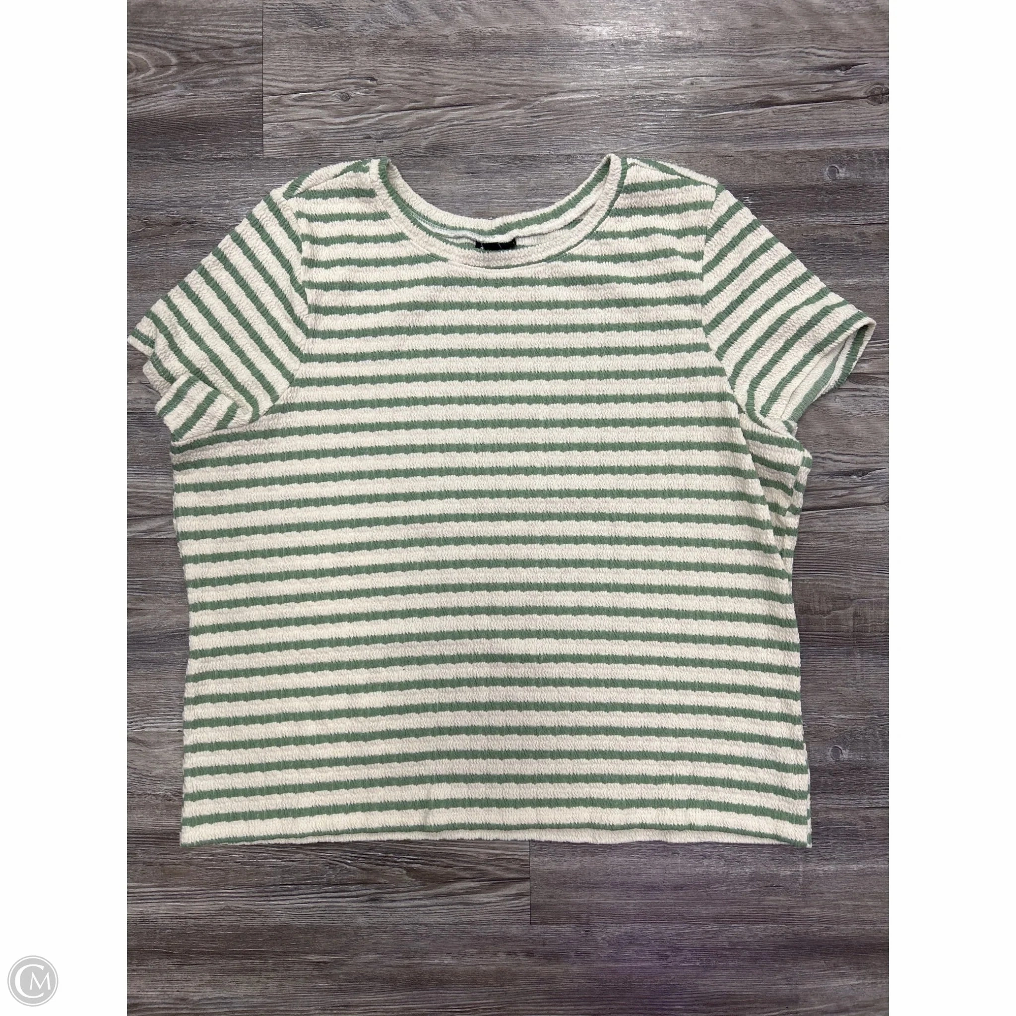 Top Short Sleeve By Torrid In Striped Pattern, Size: 3x Versatile Wardrobe Piece