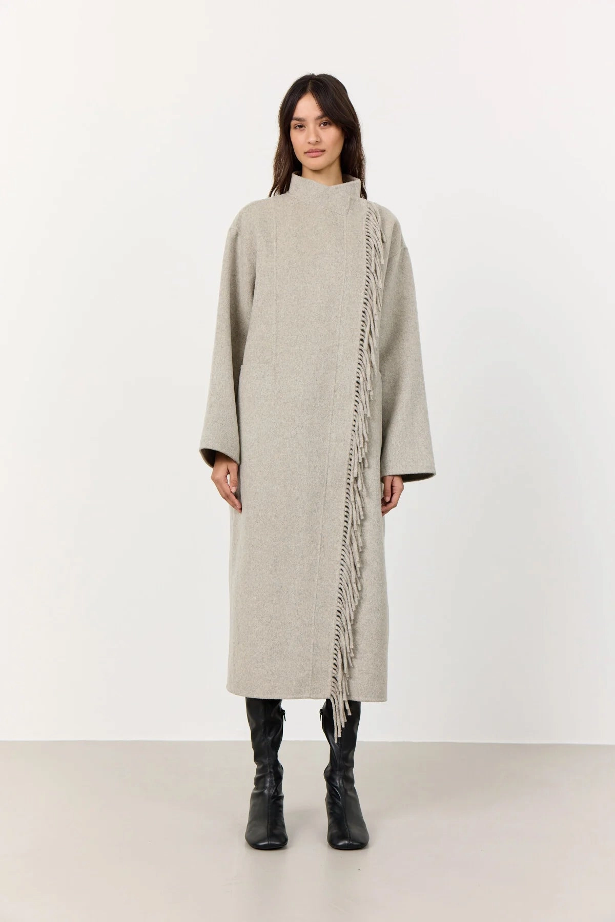 Shrink resistant Durable Color Retention Levete Room Owa 35 Fringe Coat in Silver Grey