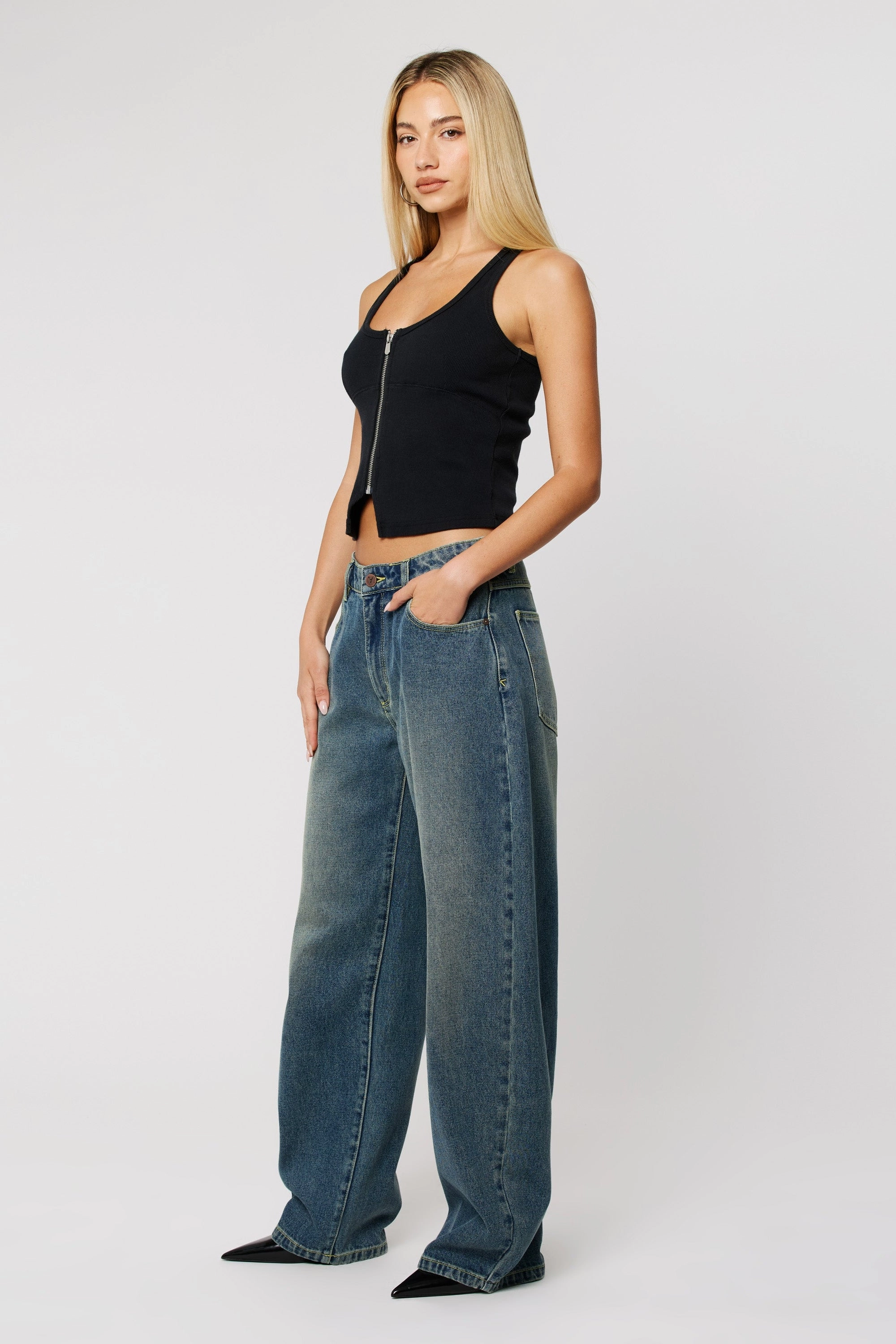 95 Ava Dark Washed Denim Contrast Stich Mid Barrel Jean Versatile Comfort Wear Performance Comfort