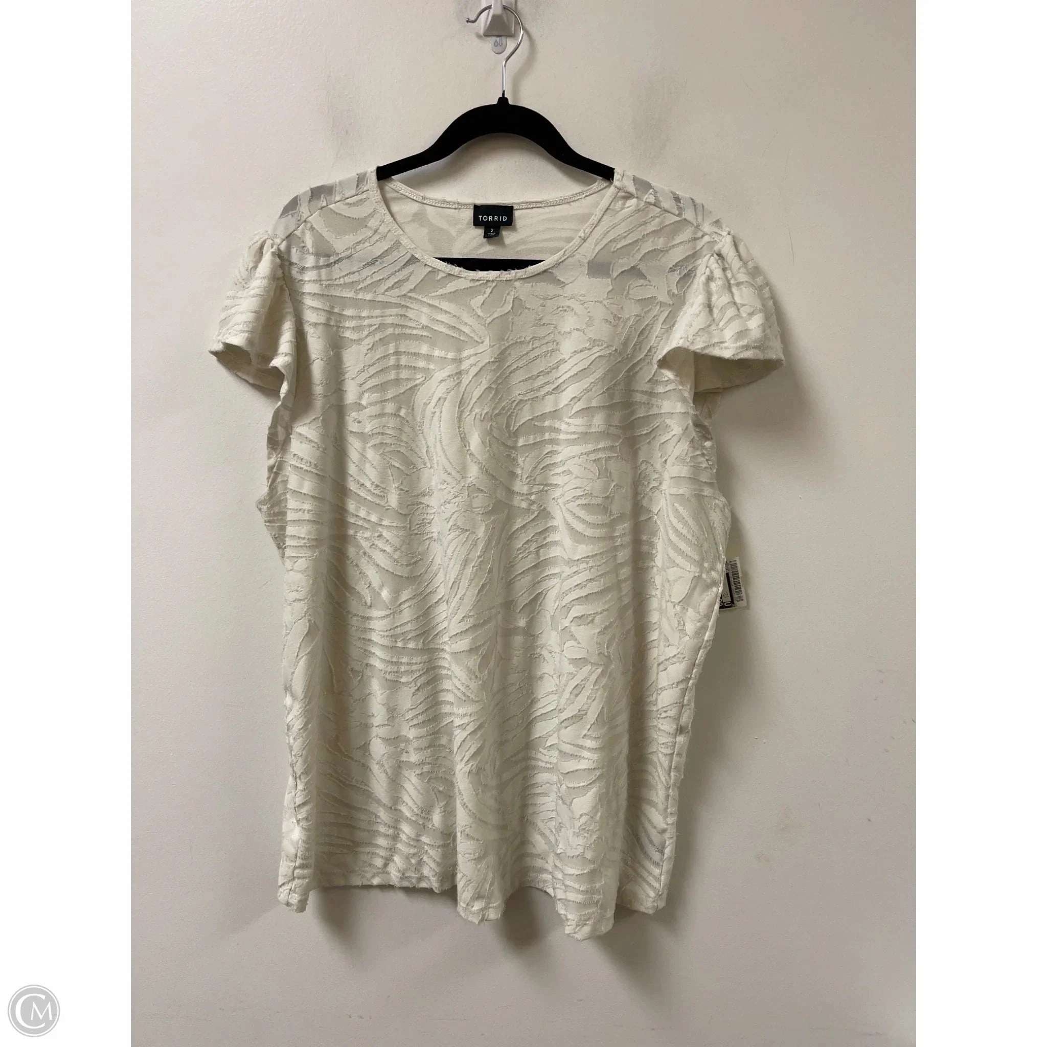 Top Short Sleeve By Torrid In Cream, Size: 2x Lightweight Material Easy-to-Match