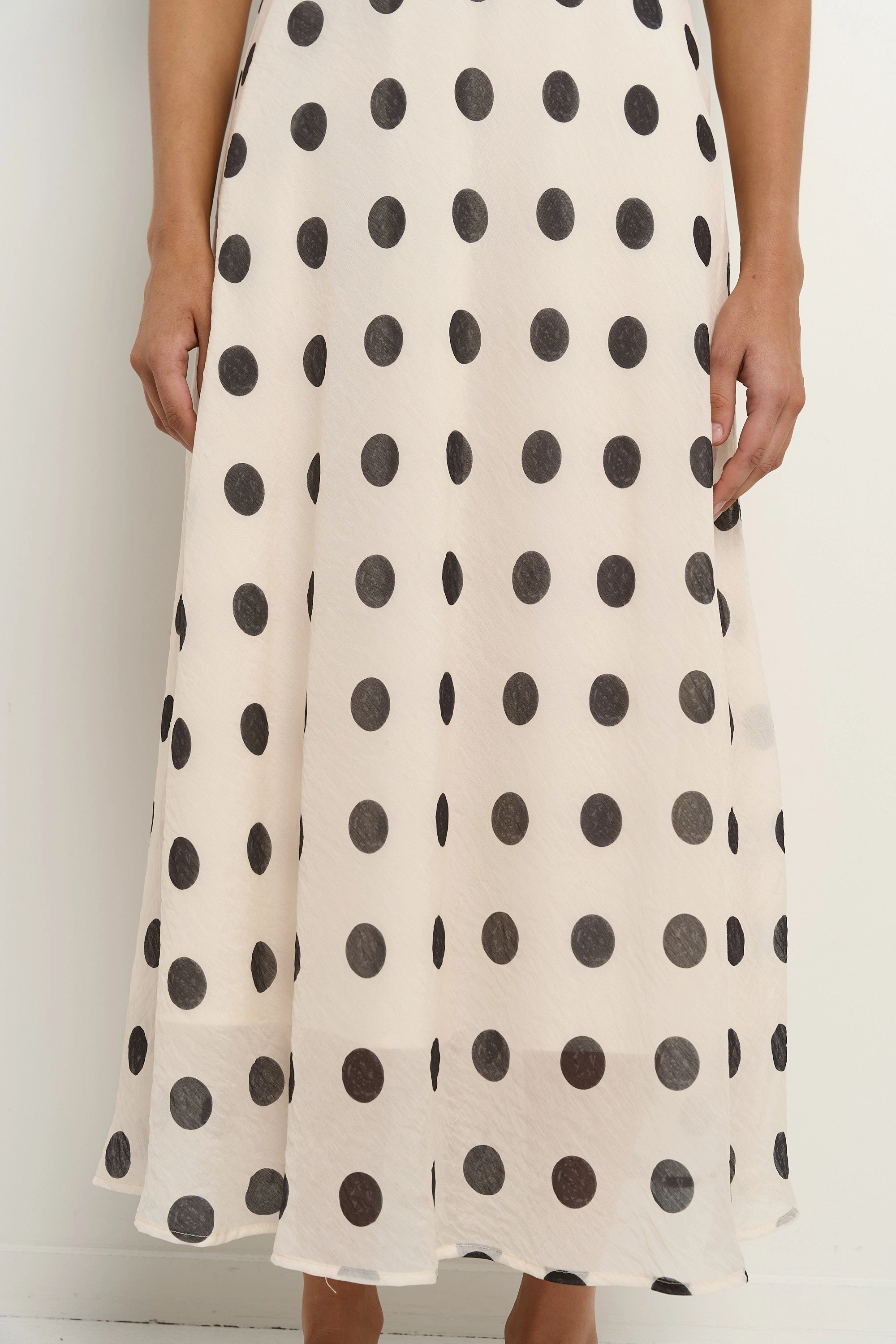 Stage Cream Black Polka Dot Puff Sleeve Floaty Maxi Dress Comfort and Elegance Sleek Touch