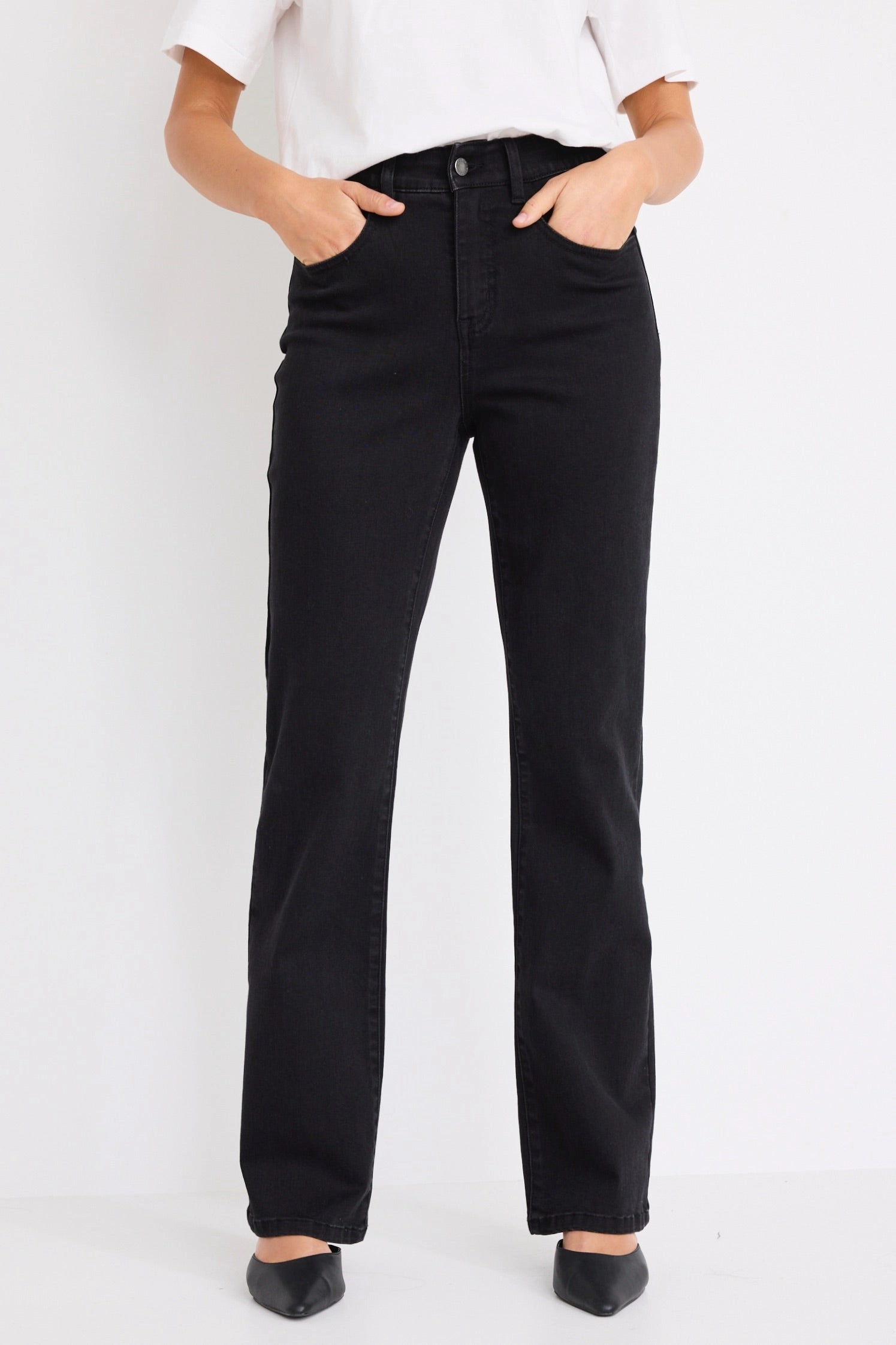 Soho Black Mid Rise Comfort Fit Straight Jean Stretchable Comfort