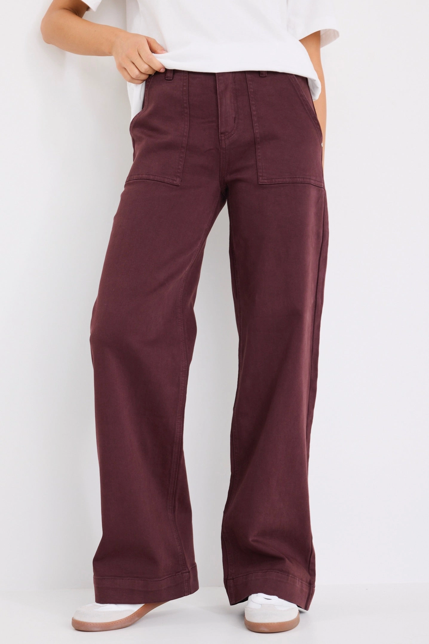Bold Design Feature Eggplant Mid Rise Front Pocket Wide Leg Jean