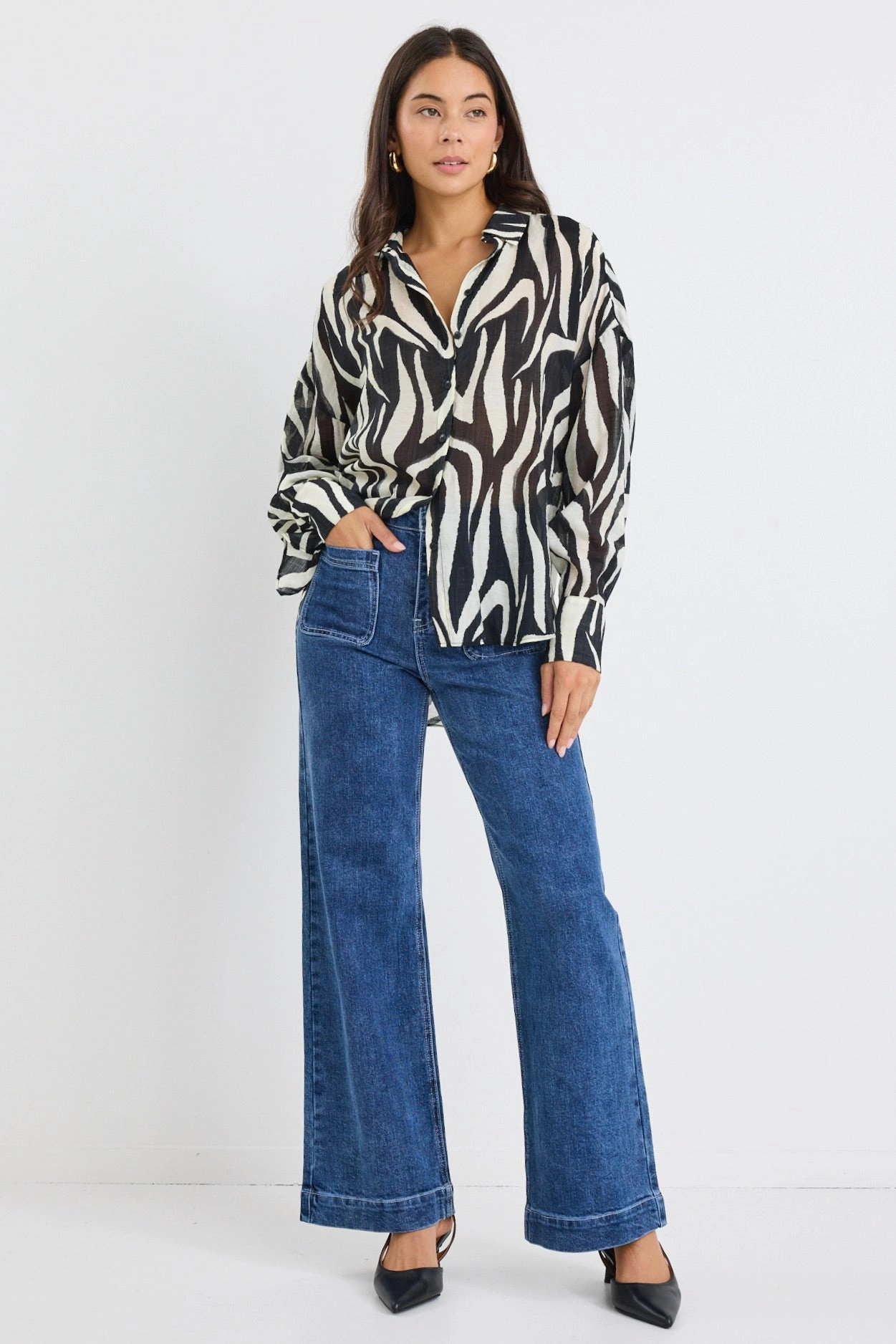 Friction Resistant Shoulder Architect Black Tiger Print Long Sleeve Blouse