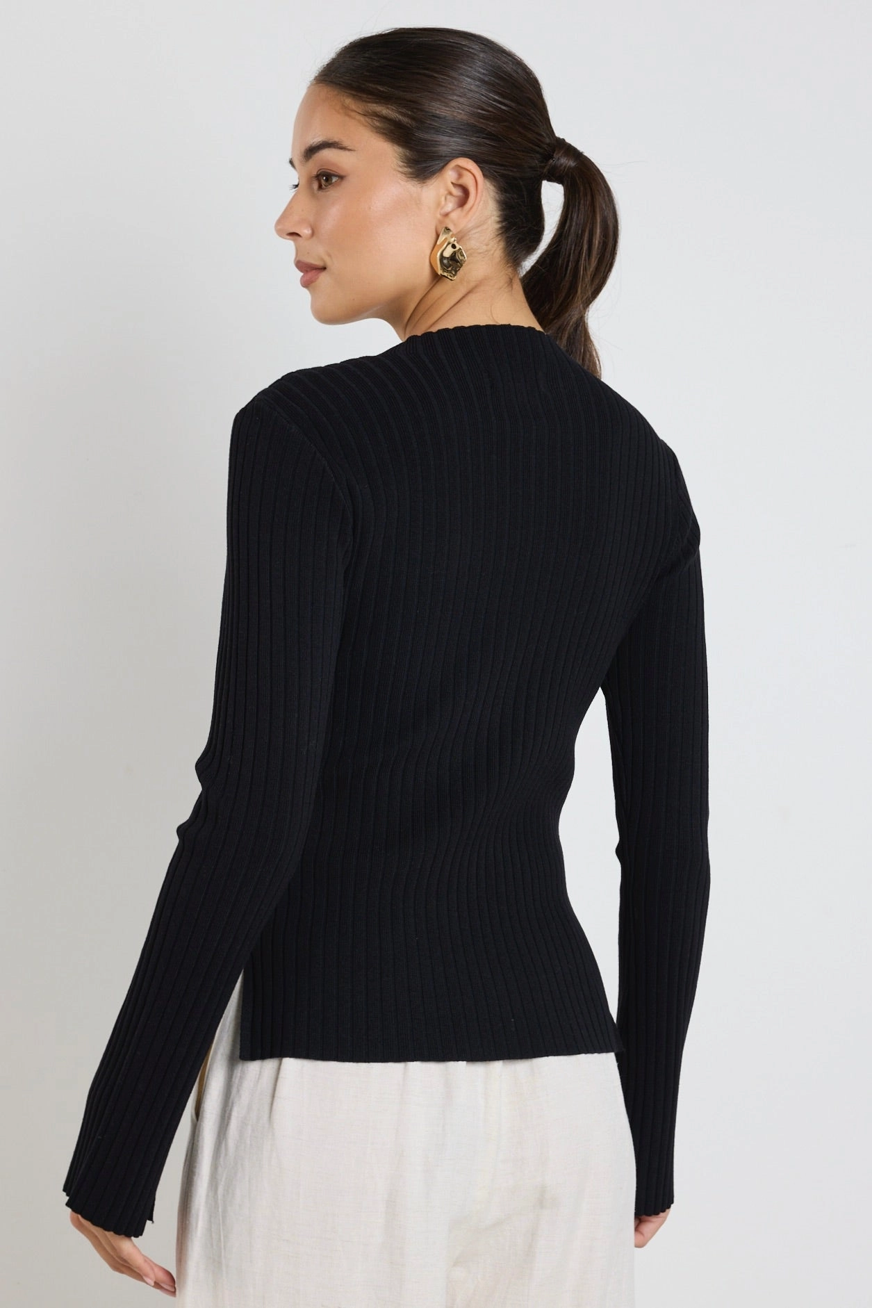 AdjustableHem Stately Black LS Rib Funnel Neck Knit Top
