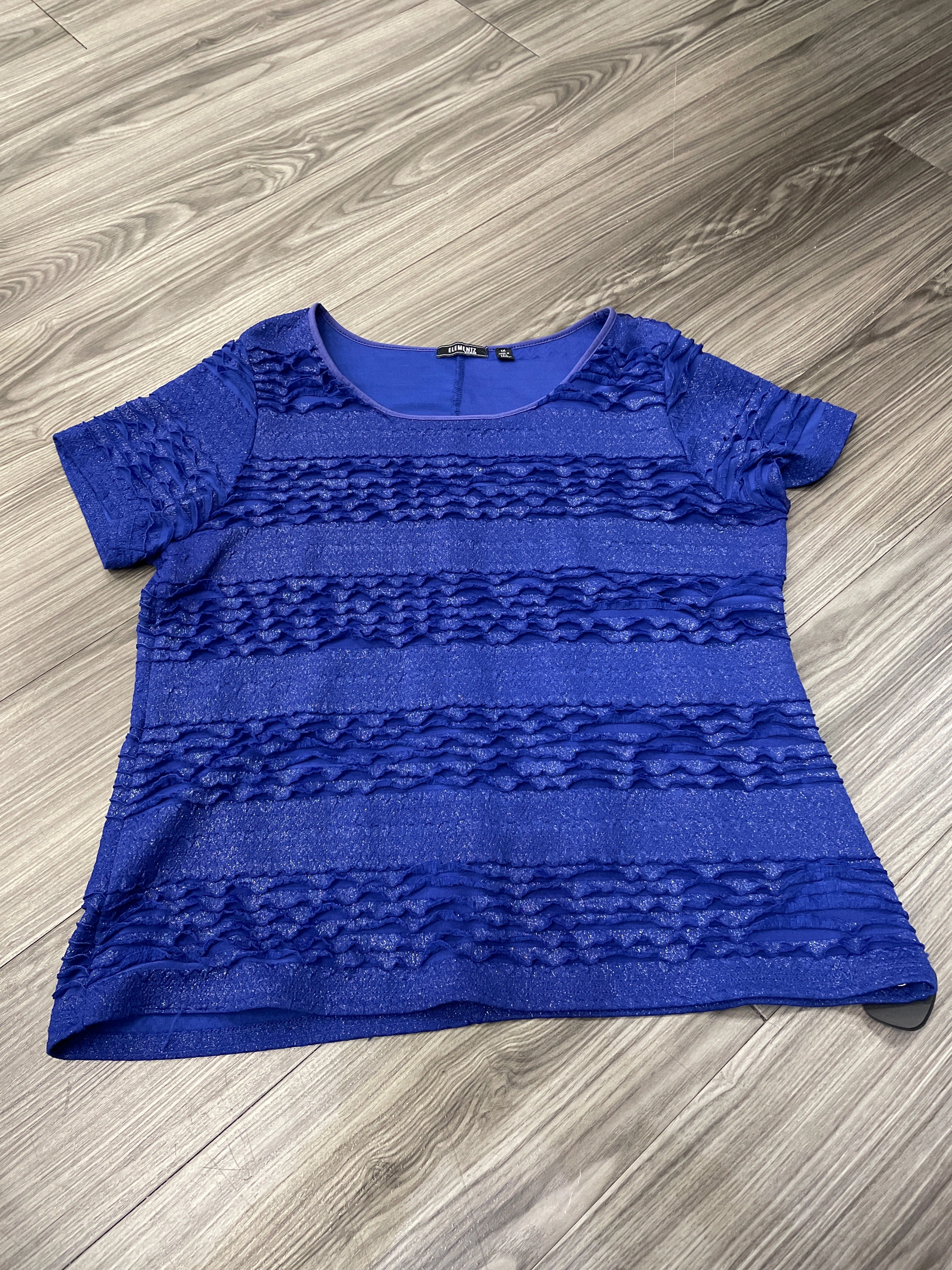 Top Short Sleeve By Elementz  Size: 1x Slim fit sleekness