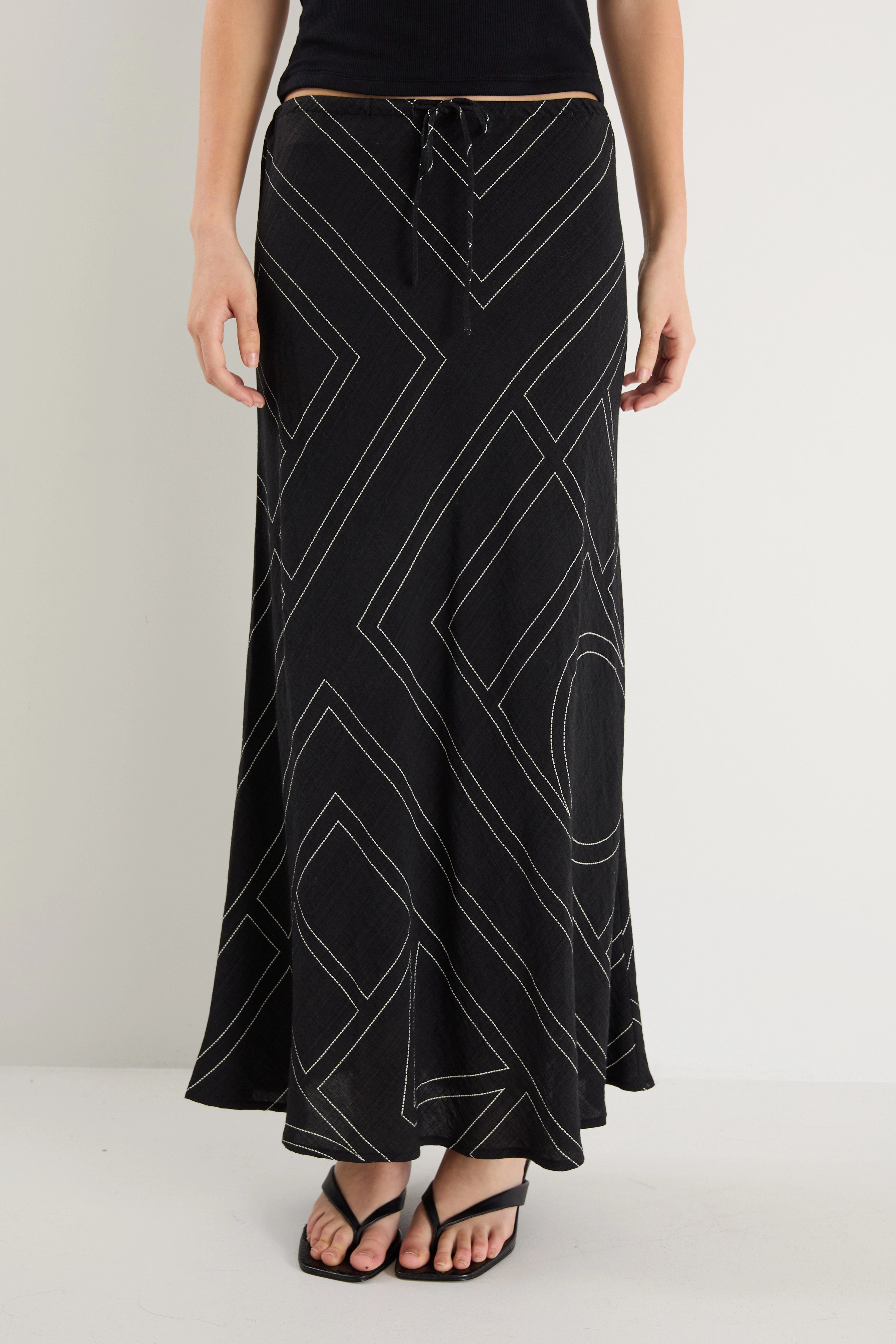 Creative Fashion Gather Details Summit Black Ivory Lines Viscose Blend Tie Waist Bias Maxi Skirt