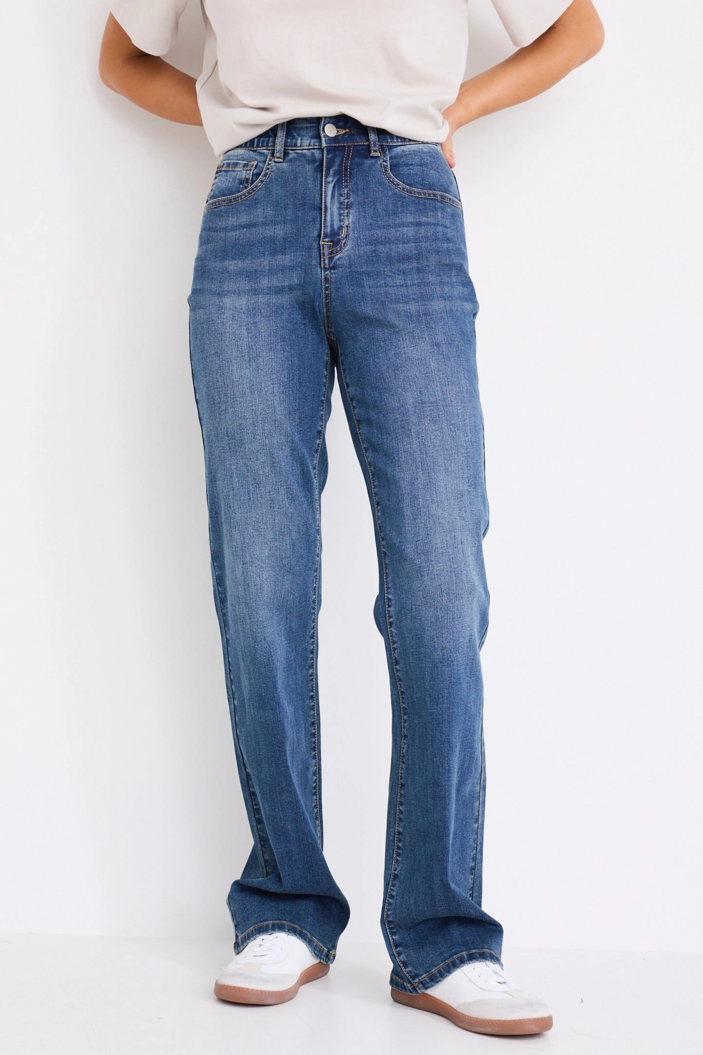 Soho Mid Blue Mid Rise Comfort Fit Straight Jean Compression Support Lining