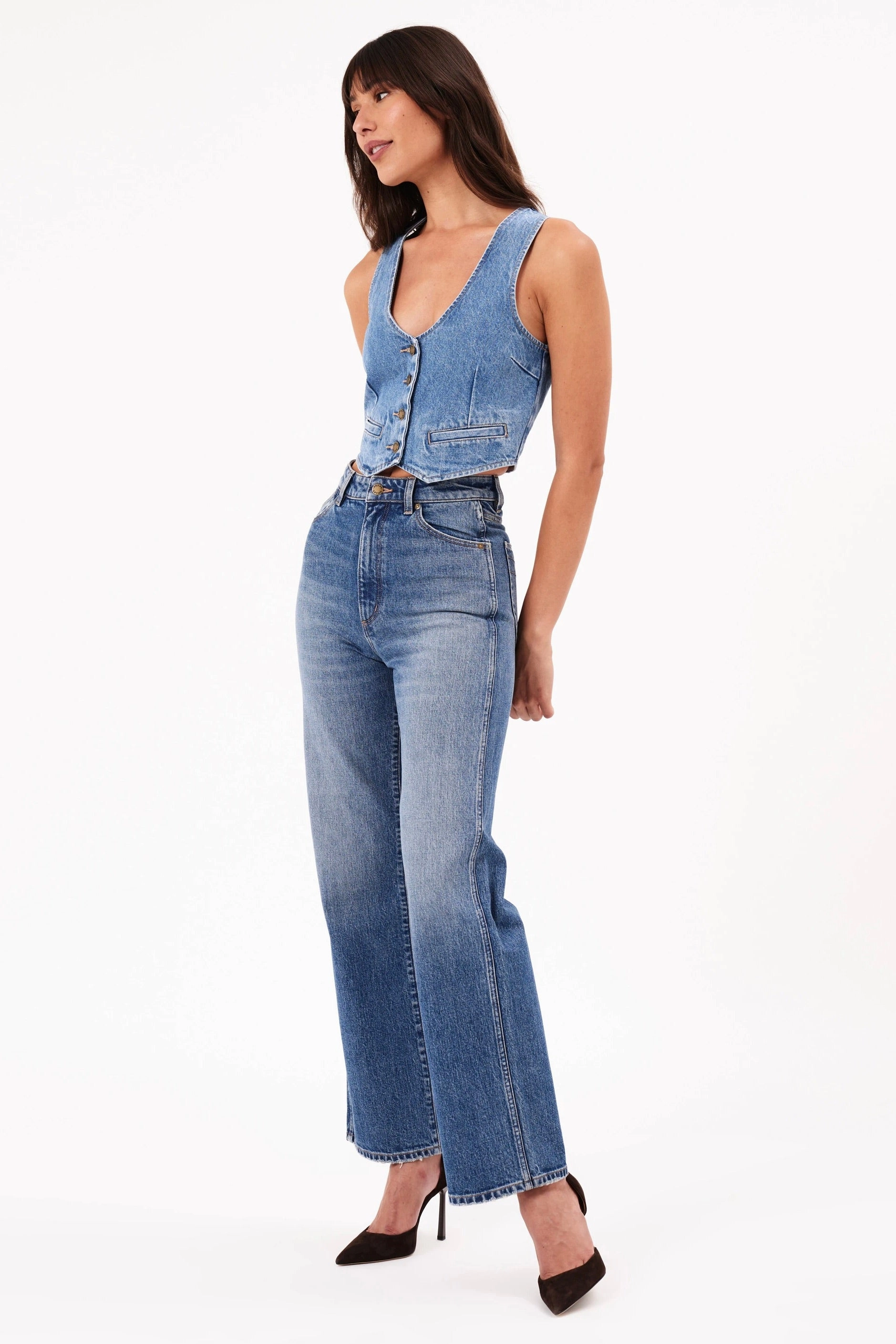 Flexible Comfort Workday Outfit Heidi Seattle Blue High Rise Denim Jean