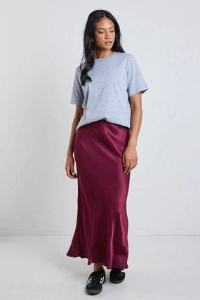Sleek Detail Vibrant Flow Talent Burgundy Plum Satin Bias Midi Skirt