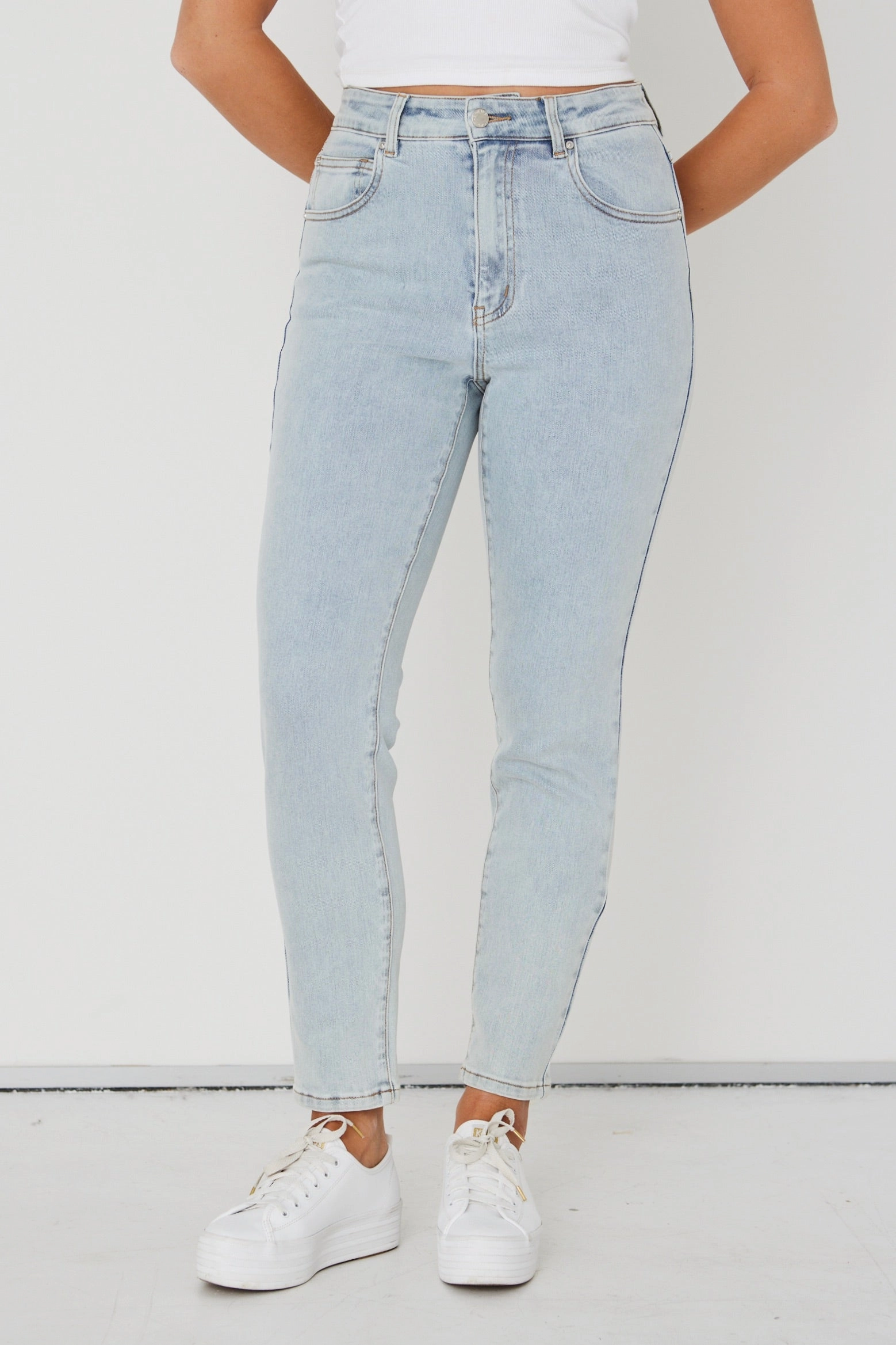 BreathableLining Tommy Acid Wash High Waist Straight Leg Jean