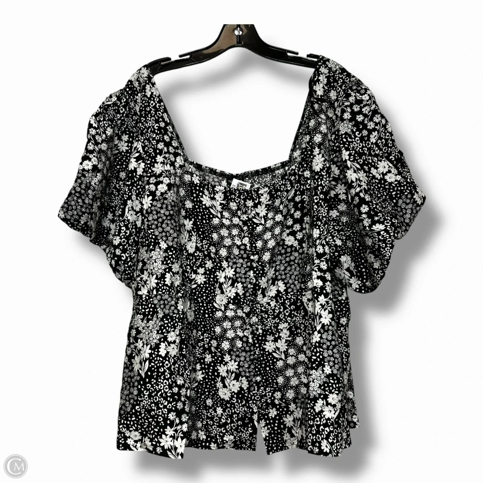 Top Short Sleeve Basic By Torrid In Black & White, Size: 3x ReinforcedHems