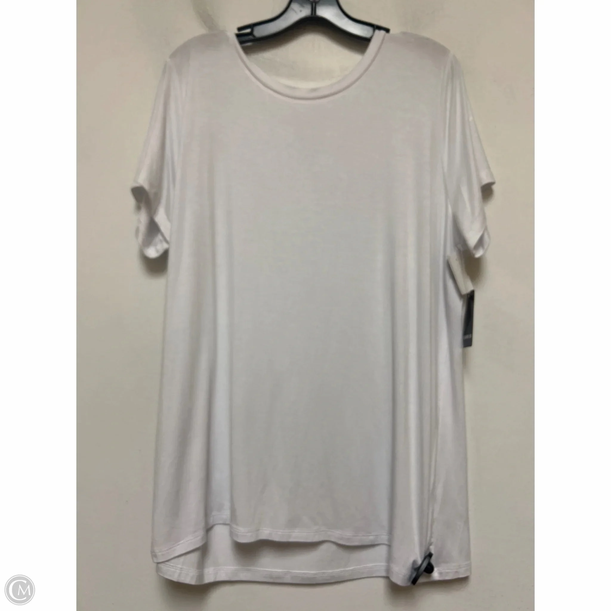 Top Short Sleeve Basic By Torrid In White, Size: 2x in demand