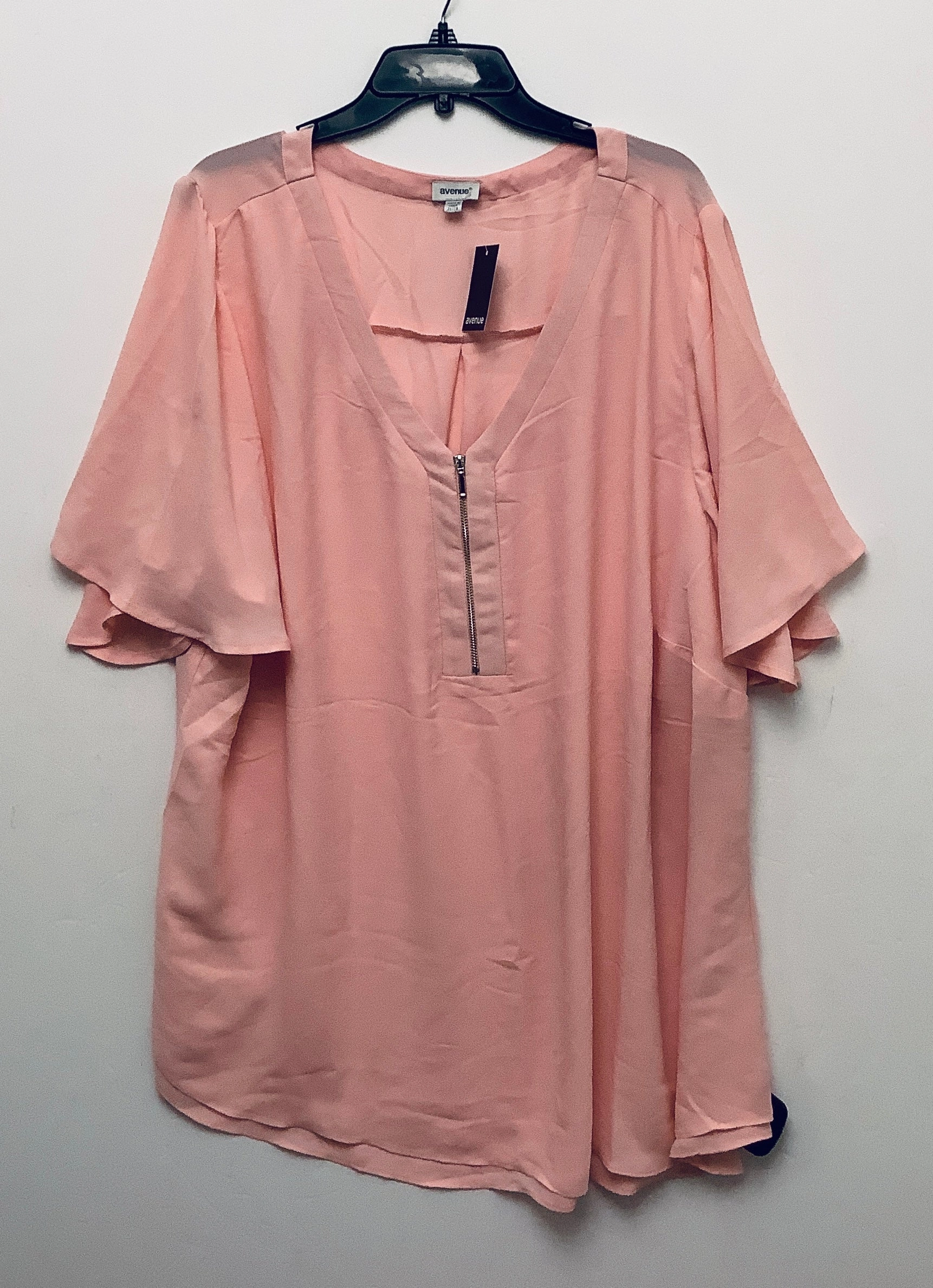 Top Short Sleeve By Avenue In Pink, Size: 3x Vegan