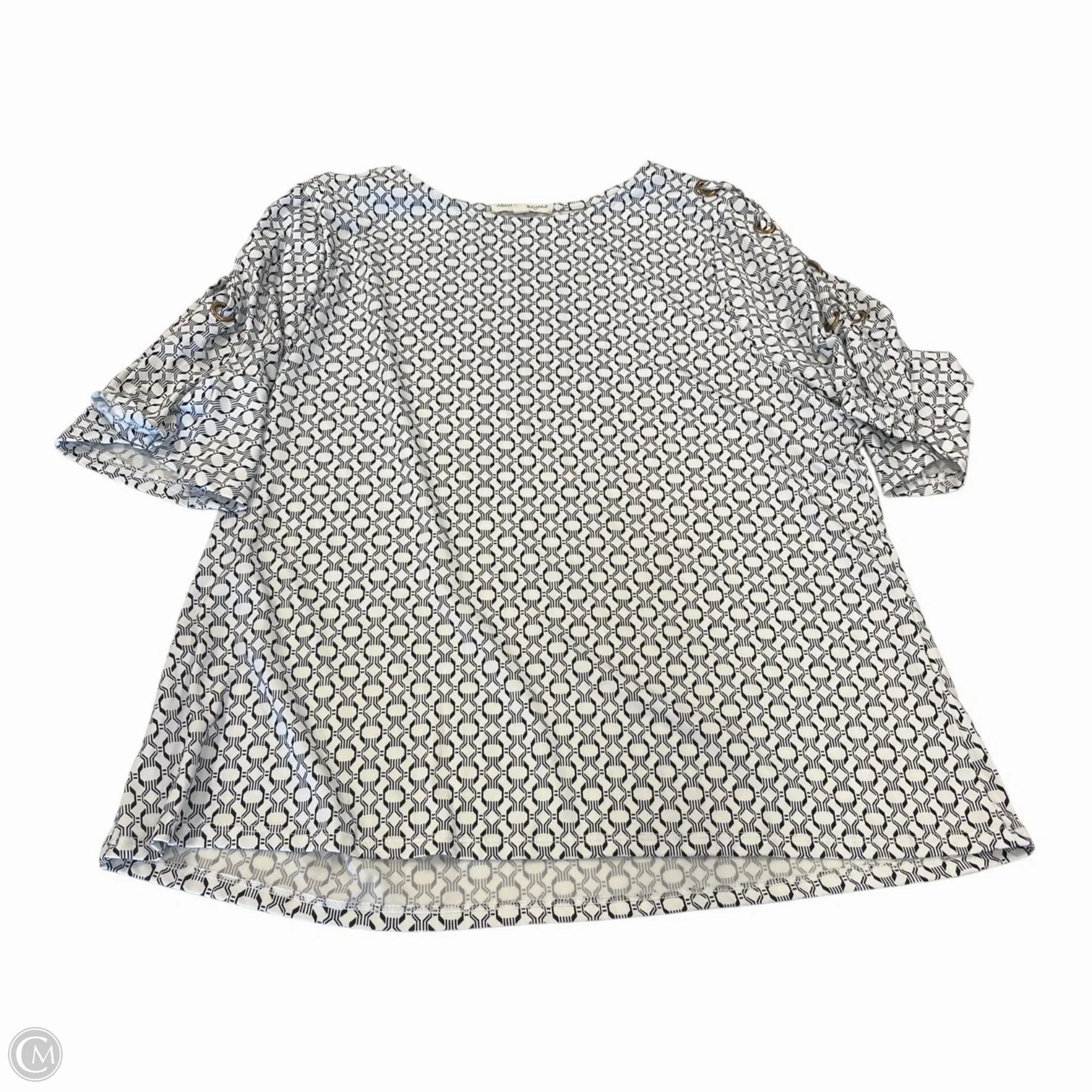 Top Short Sleeve By Clothes Mentor In Black & White, Size: 2x Classic Look