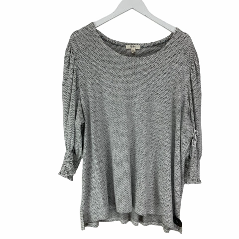 Top Short Sleeve By Clothes Mentor In Grey, Size: 3x easygoing look Tubular Knit Structure