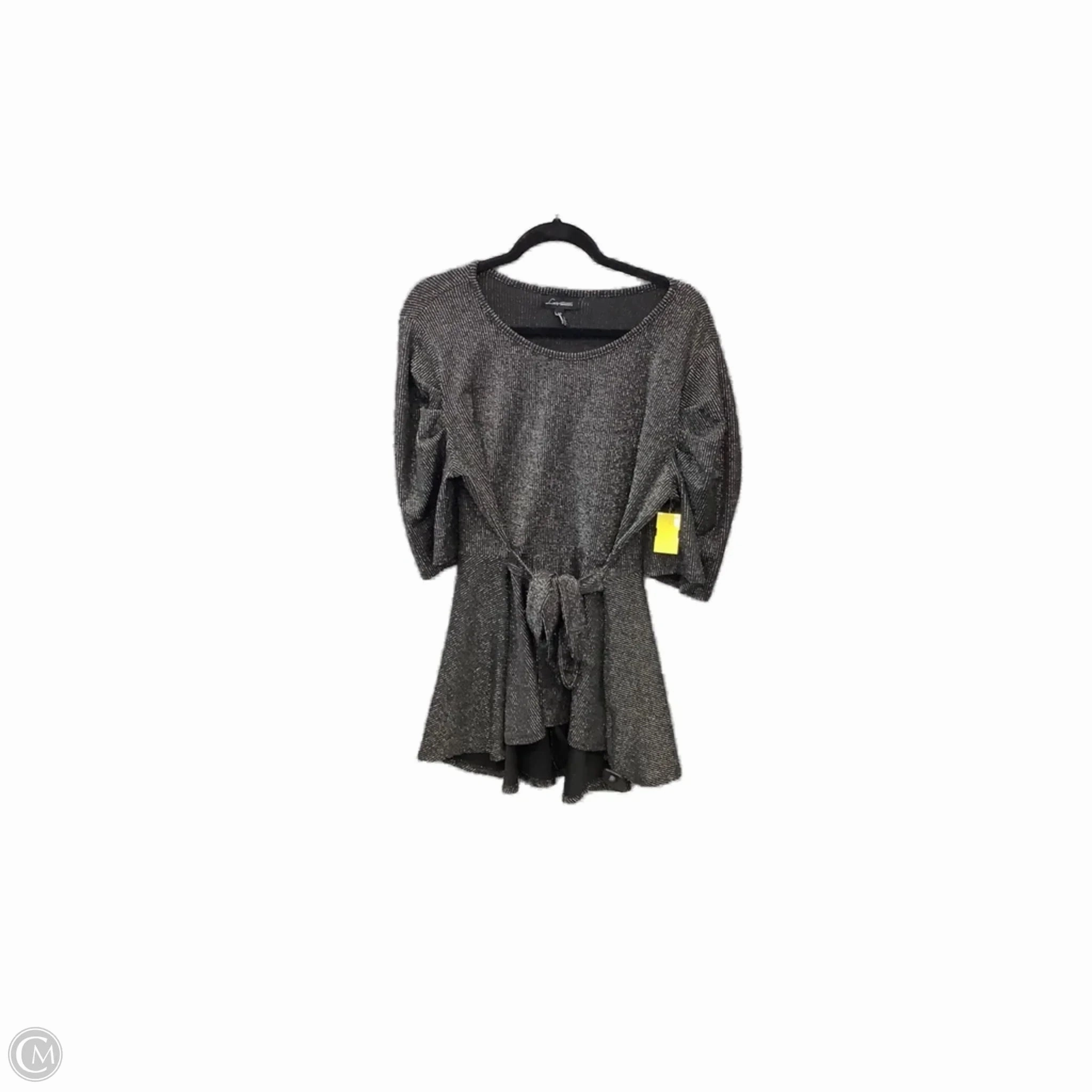 Top Short Sleeve By Clothes Mentor In Grey, Size: 3x Weekend Smart