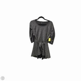 Top Short Sleeve By Clothes Mentor In Grey, Size: 3x Weekend Smart