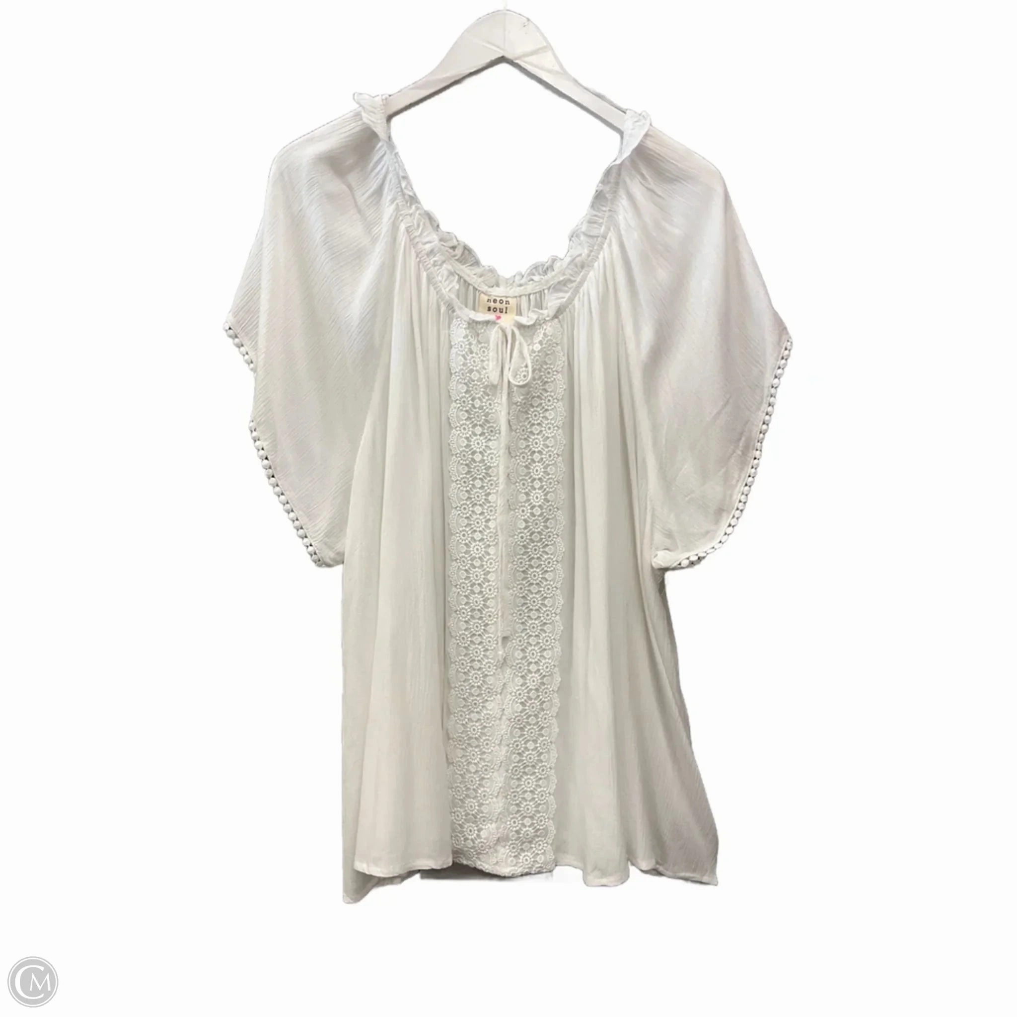 Street Casual Top Short Sleeve By Clothes Mentor In White, Size: 3x