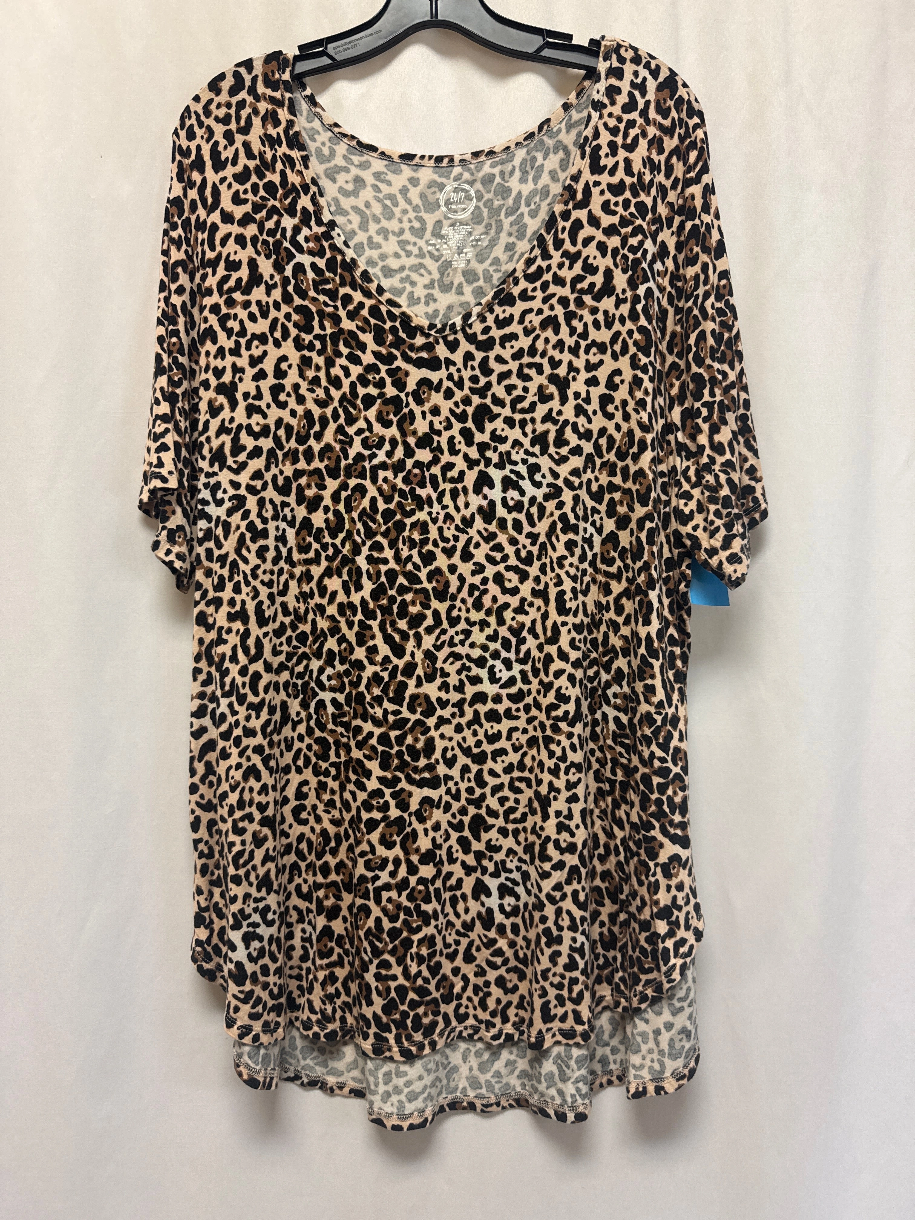 Top Short Sleeve By Maurices In Animal Print, Size: 2x SeamFreeShoulders No Shrink Technology