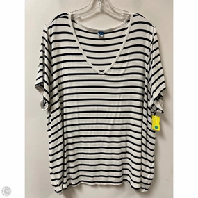 Top Short Sleeve By Old Navy In Black & White, Size: 2x Minimal Fashion Modern Style Trend